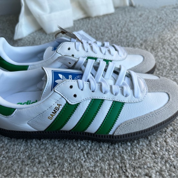 NWT Green Sambas W 8 / M 7 - Picture 2 of 3